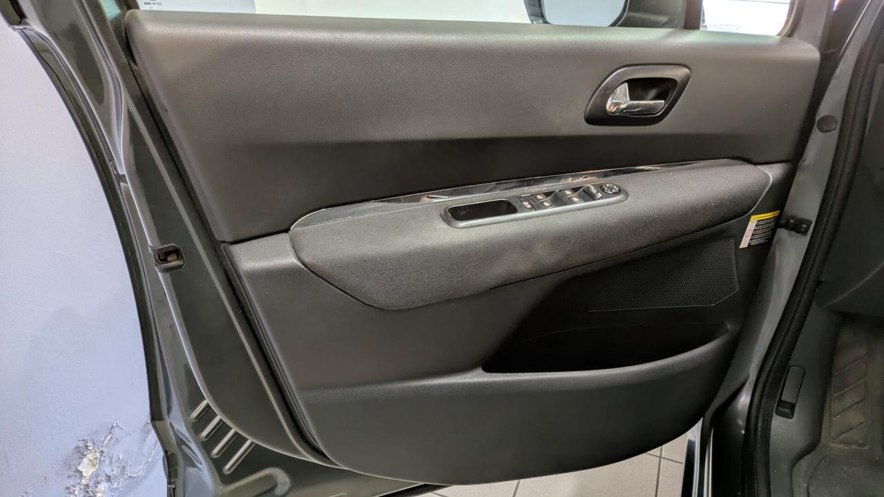 Peugeot 5008 1.6 HDi 115CV Business