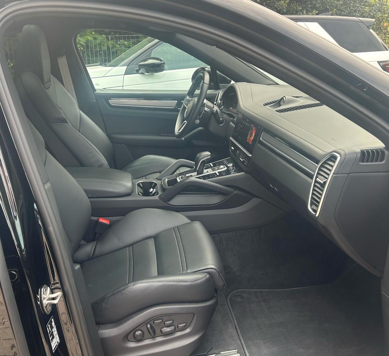 Porsche Cayenne Coupé 3.0 V6 Platinum Edition