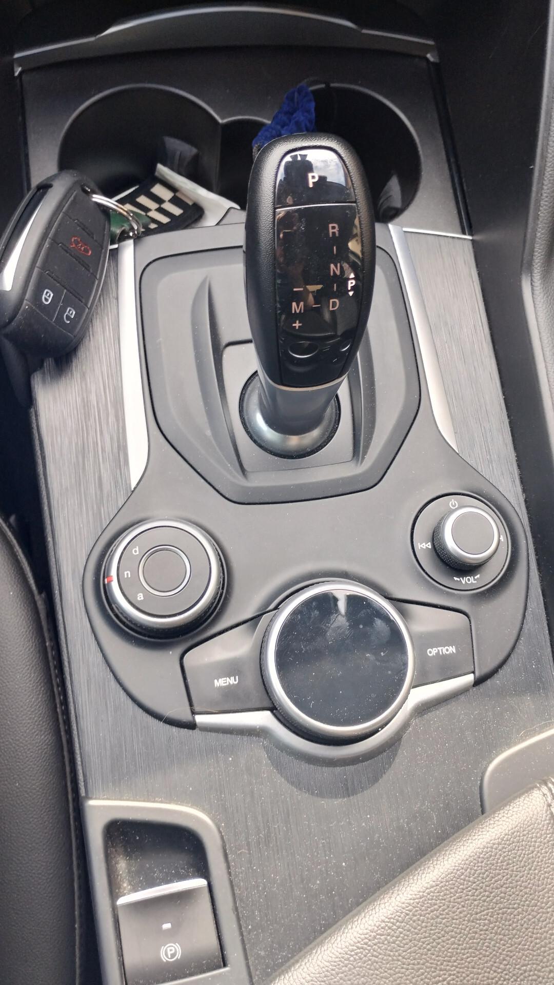 Alfa Romeo Giulia 2.0 Turbo 200 CV AT8 Super