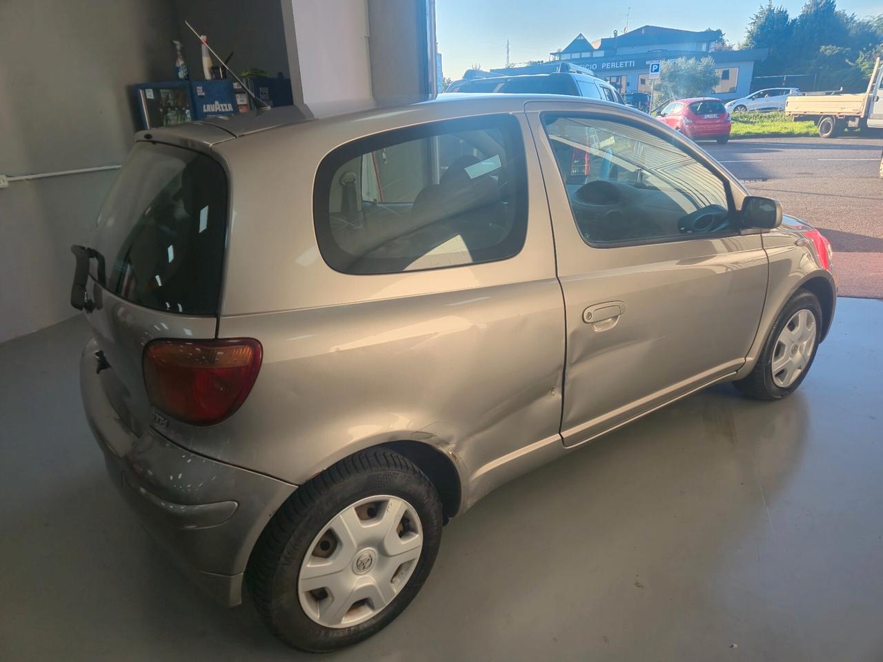 Toyota Yaris 1.0i 16V cat 3 porte