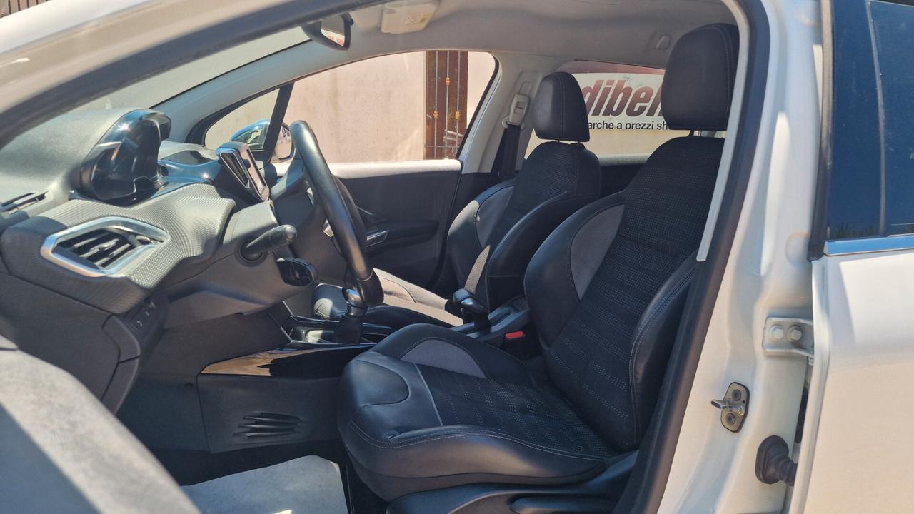 Peugeot 2008 BlueHDi 100 S&S Black Matt