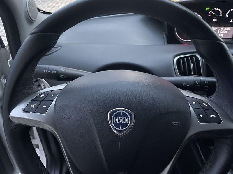 Lancia Ypsilon Ypsilon 1.2 Platinum 69cv NEOPATENTATI