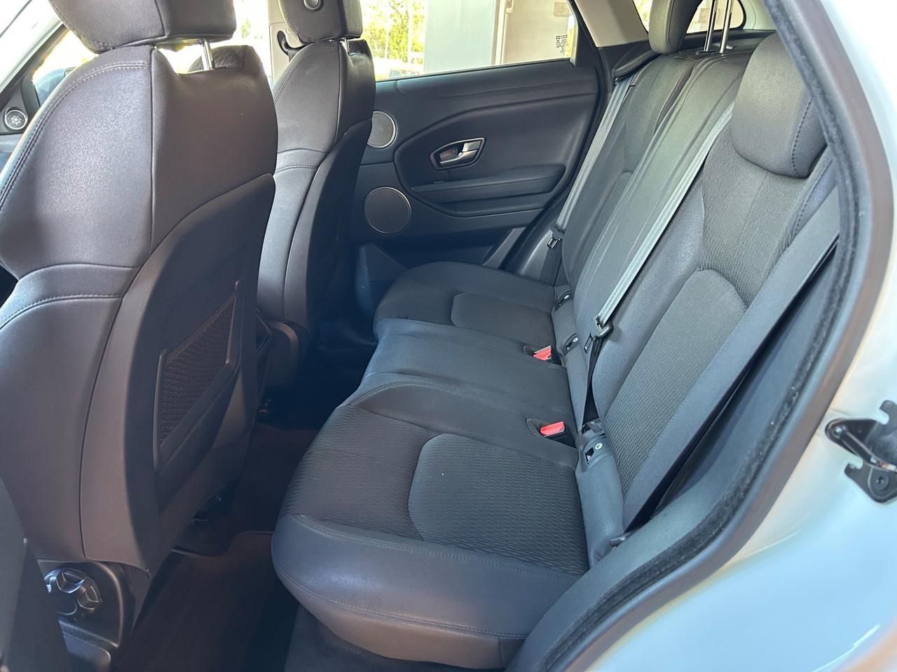 Land Rover Range Evoque 2.0 TD4 180 CV 5p. SE