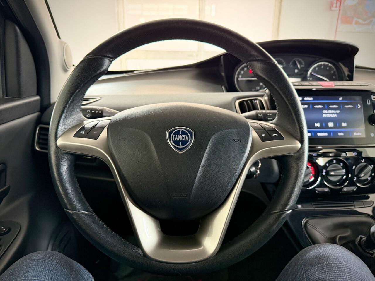 Lancia Ypsilon 1.0 Gold Aziendale 5porte Hybryd