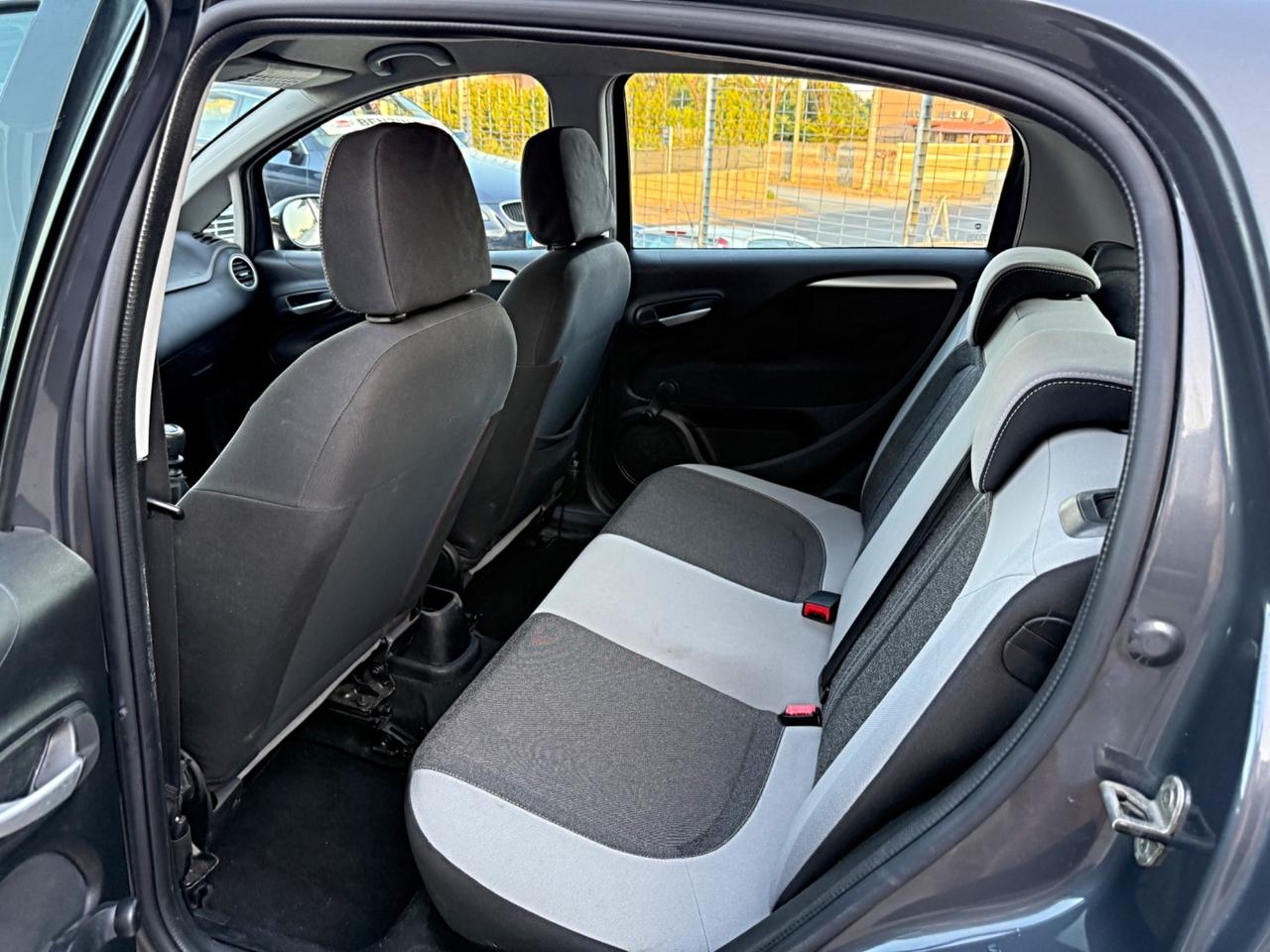 Fiat Punto 1.2 8V 5 porte Lounge Perfette Condizioni Garanzia 12 Mesi