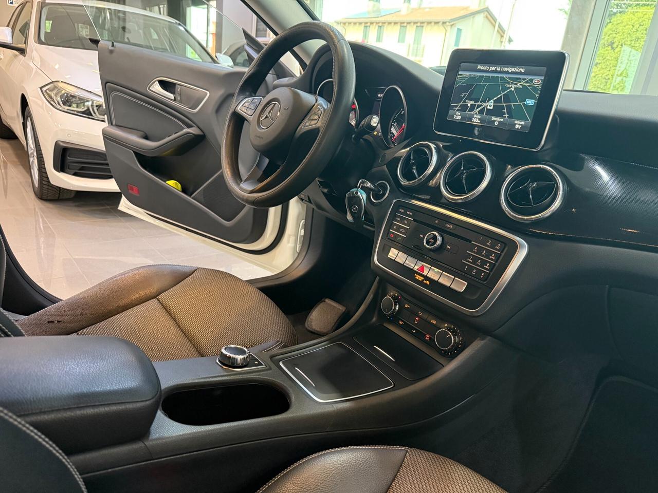 Mercedes-benz CLA 200 d S.W. Business