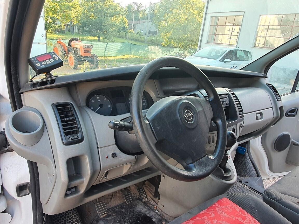 Opel Vivaro 2.0 CDTI FRIGO NO ATP USO NEGOZIO