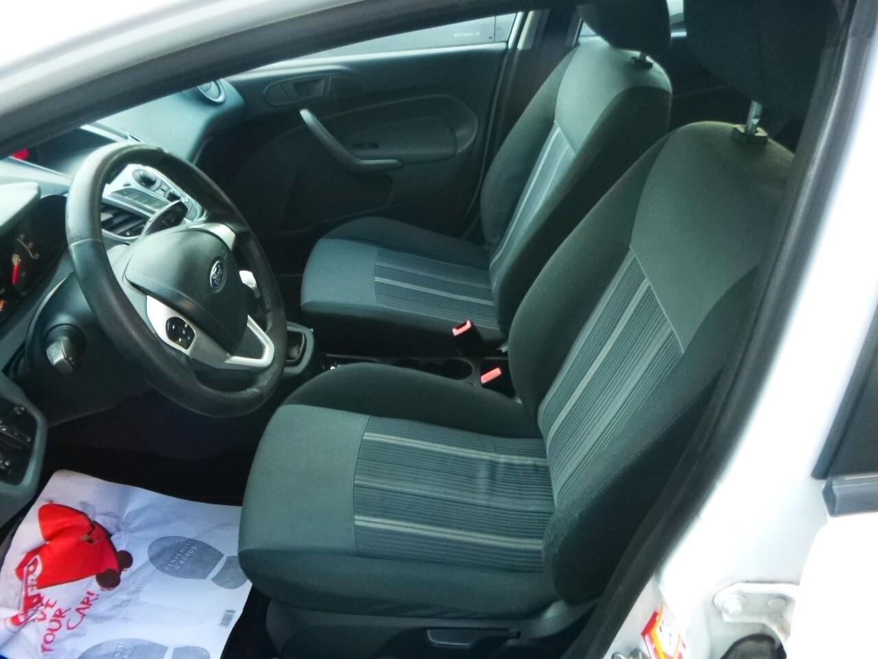 Ford Fiesta 1.4 5 porte Bz.- GPL Titanium