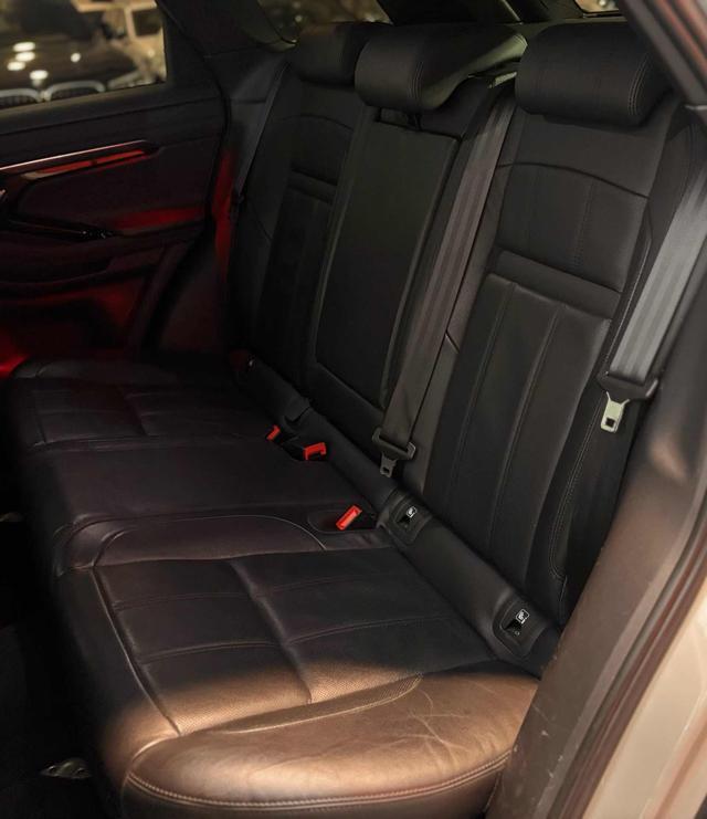 LAND ROVER Range Rover Evoque 2.0D I4 180 CV AWD Auto R-Dynamic SE