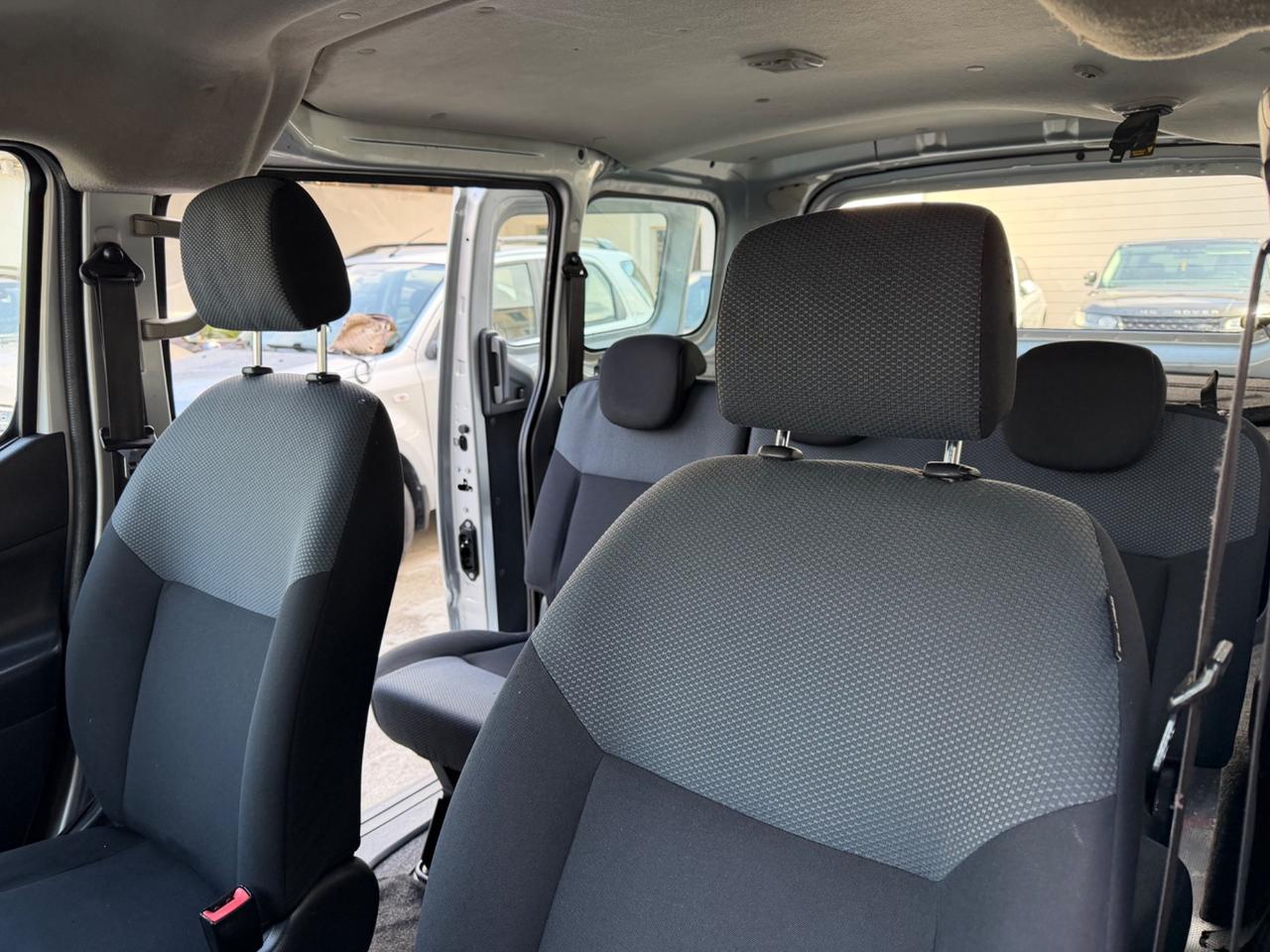 Nissan Nv 200 autocarro n1 5 posti