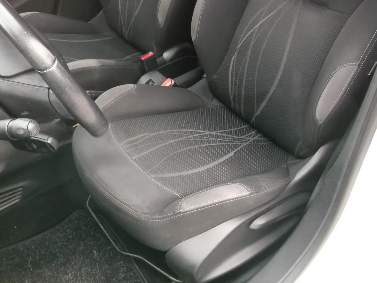 Peugeot 208 1.4 HDi Neopatentati 2014