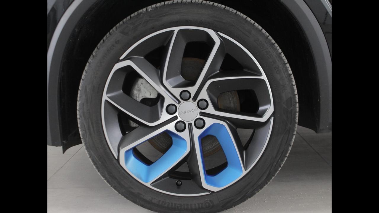 Lynk & Co 01 - 01 1.5 td phev auto