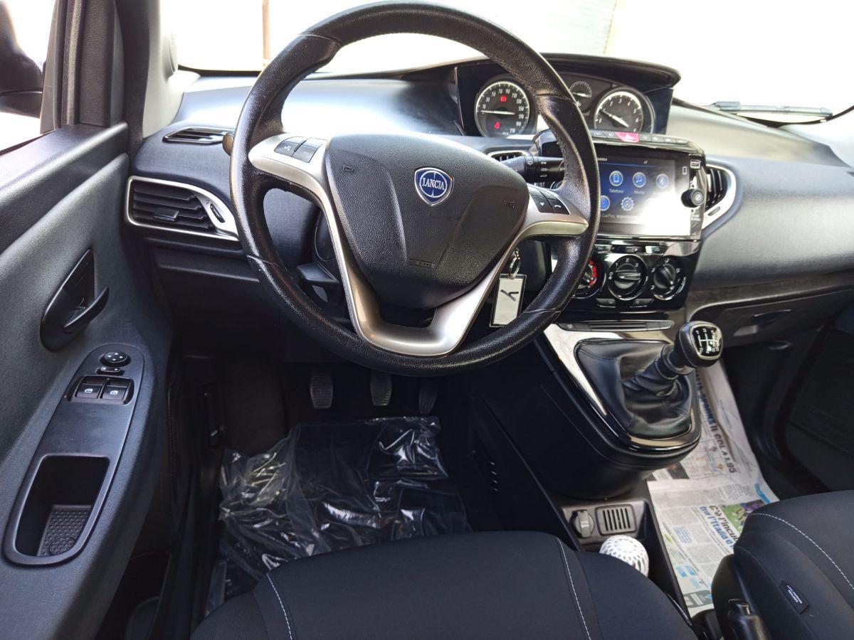 LANCIA Ypsilon 1.0 FireFly 5p. Hybryd Gold - 2022