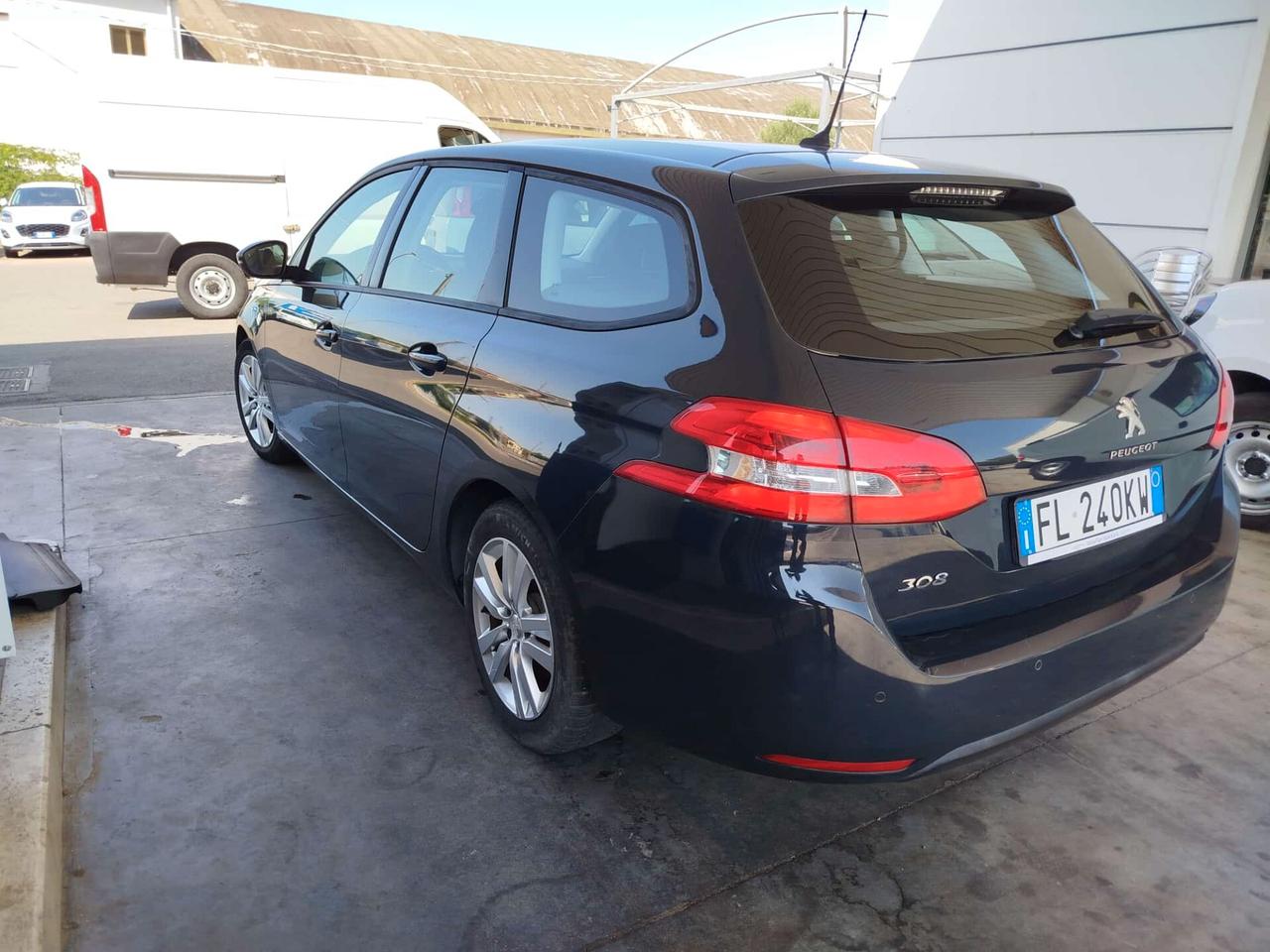 Peugeot 308 BlueHDi 120 S&S SW Business