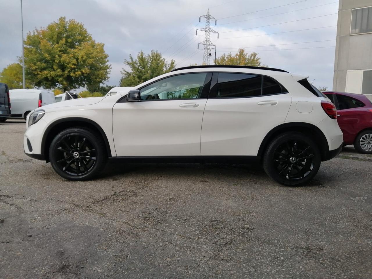 Mercedes-benz GLA 200 d Automatic Premium NIGHT EDITION