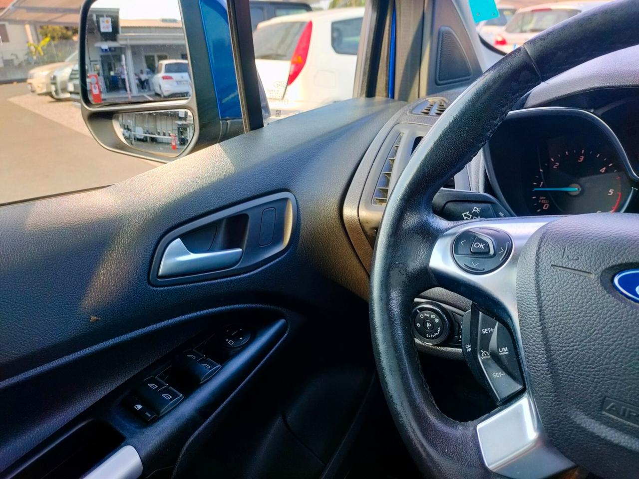 Ford Tourneo Connect 1.5 TDCi 120 CV Titanium FULL OPTIONAL