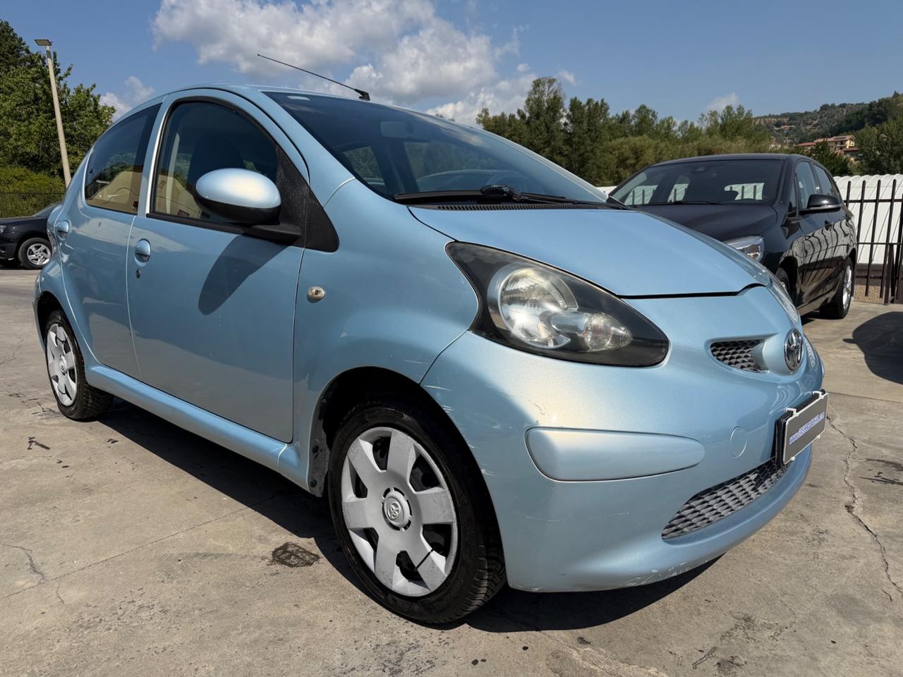 TOYOTA AYGO 1.0 5PORTE / CLIMA / 128.000KM