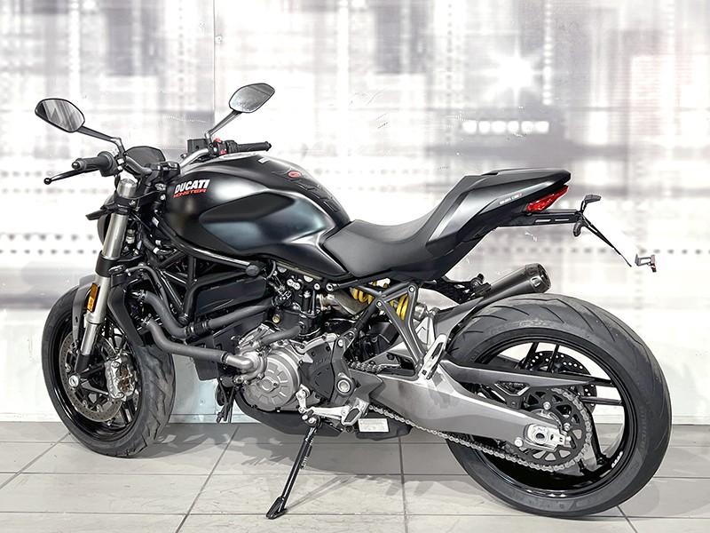 Ducati Monster 821 Dark Stealth