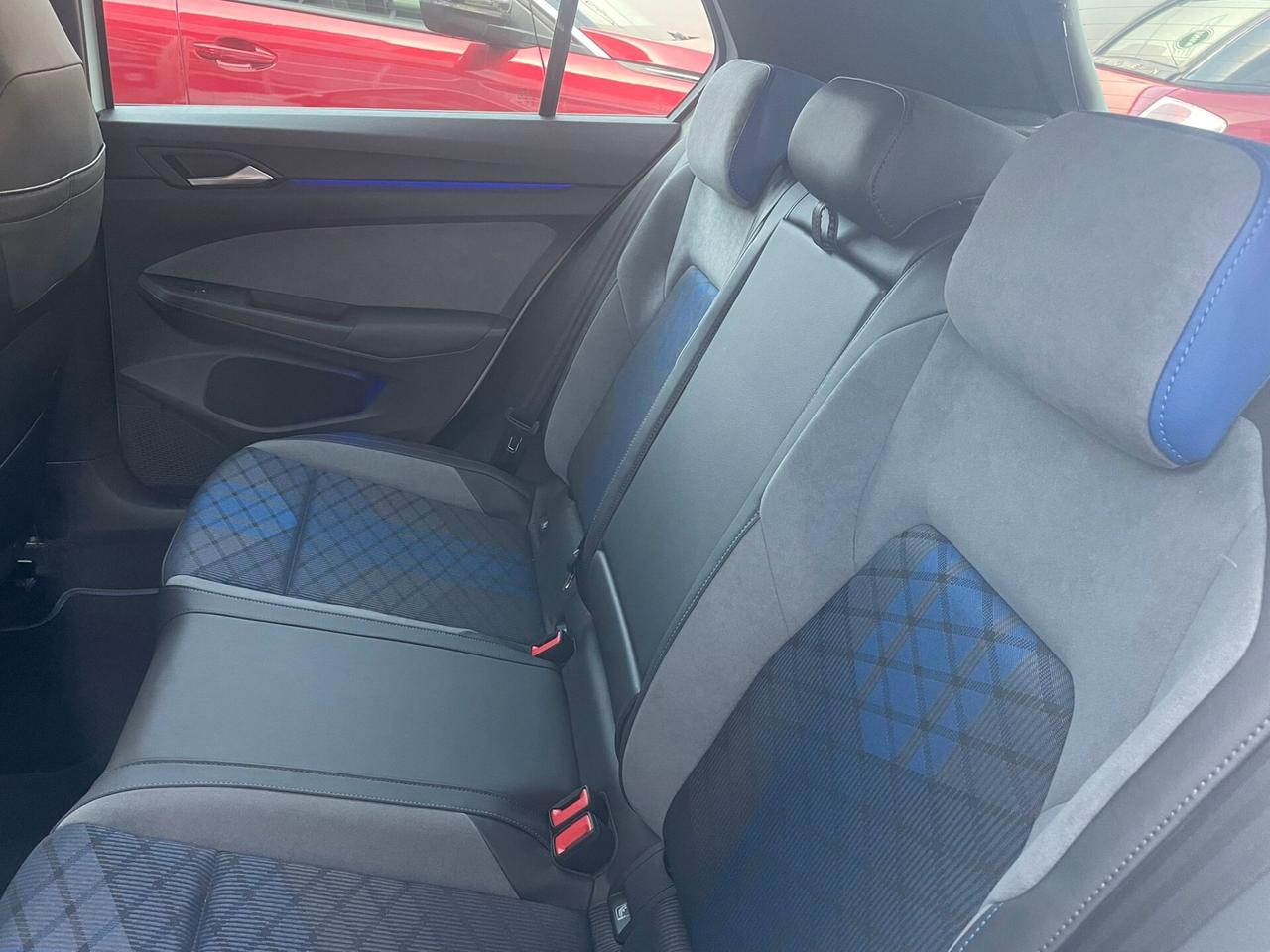 Volkswagen Golf R 8.5