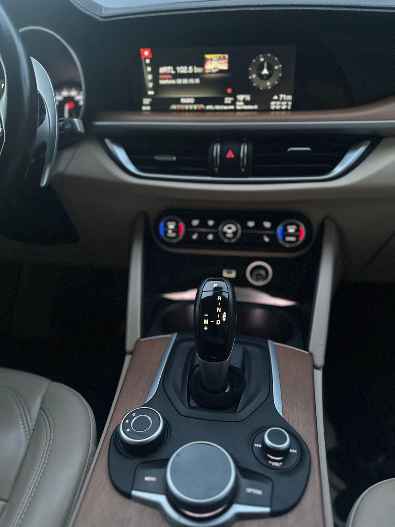 Alfa Romeo Stelvio 2.2 Turbodiesel 210 CV AT8 Q4 Super