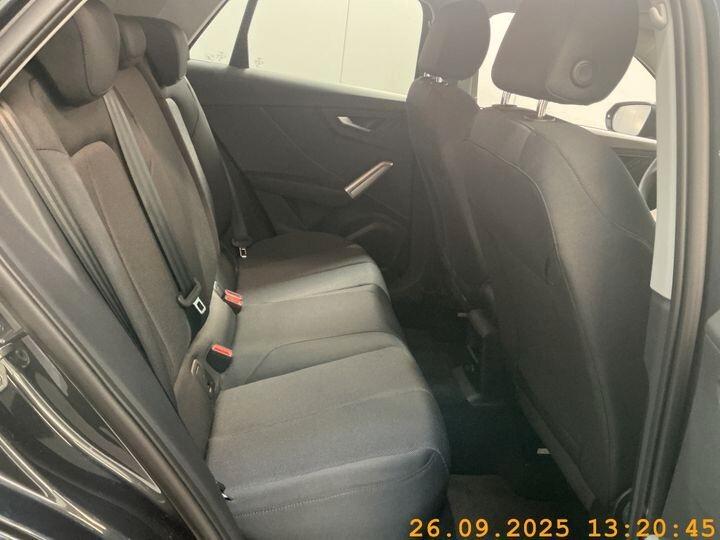 Audi Q2 30 TFSI Business Advanced