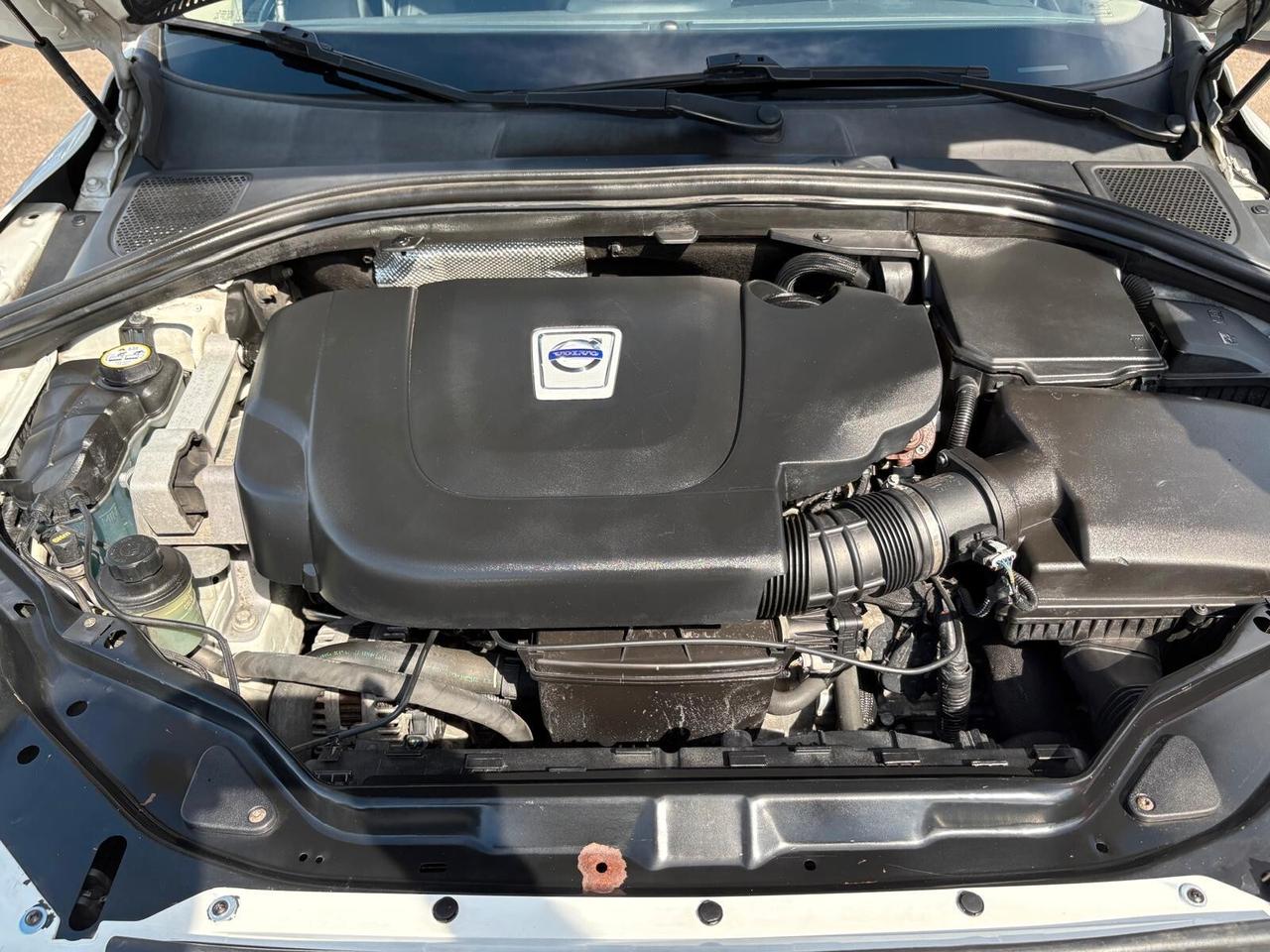 Volvo XC 60 XC60 D3 Geartronic R-design