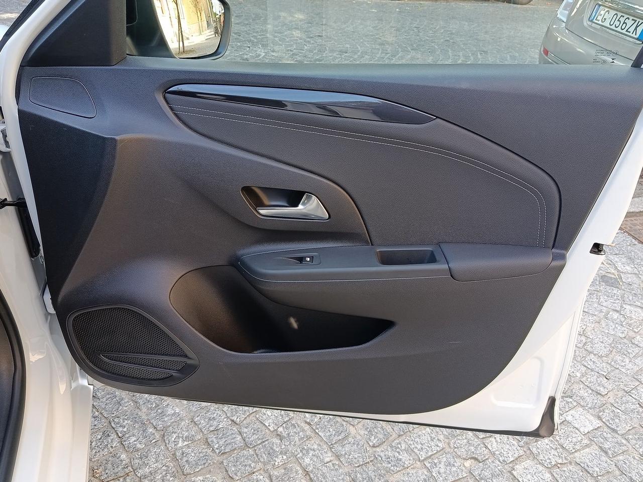 Opel Corsa 1.2 Desing&Tech GPL #6776