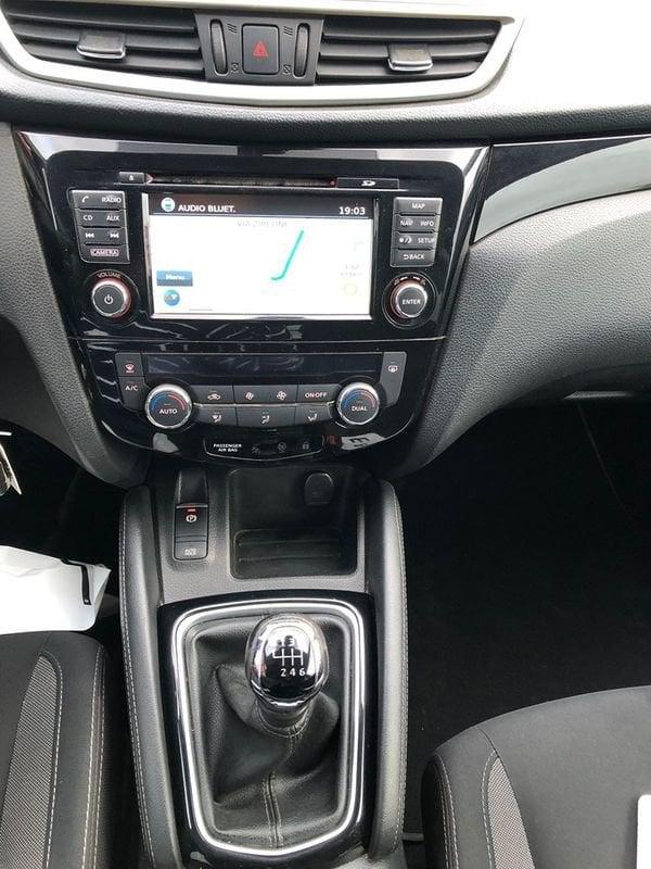 Nissan Qashqai II 2017 1.6 dci N-Connecta 130 cv autocarro