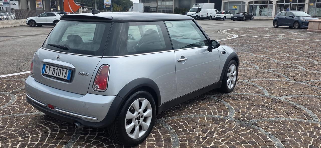 Mini 1.6 16V Cooper