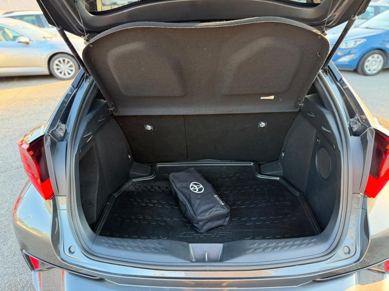 Toyota C-HR 1.8 Hybrid E-CVT GR Sport