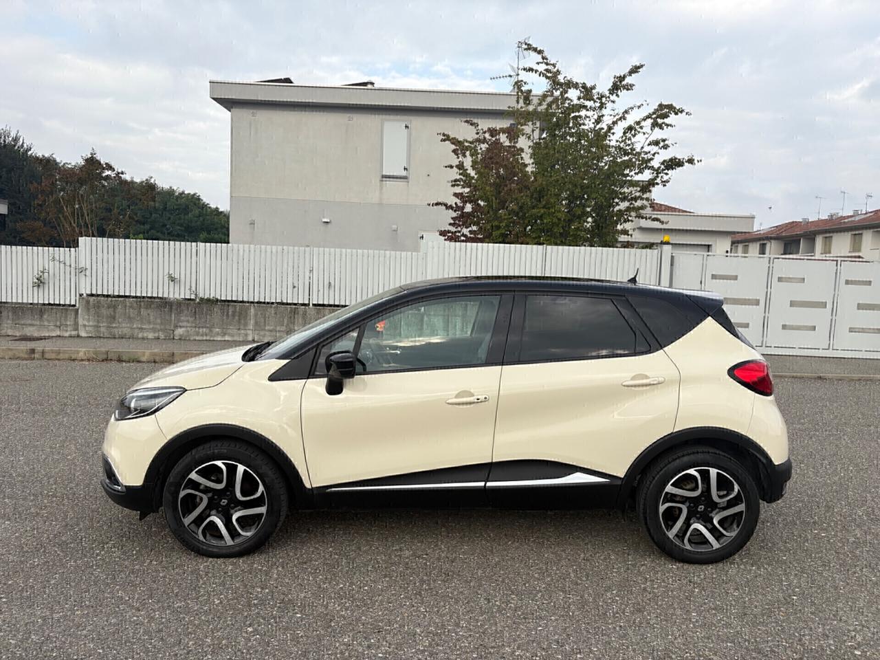 Renault Captur cambio automatico Ok neo patentati