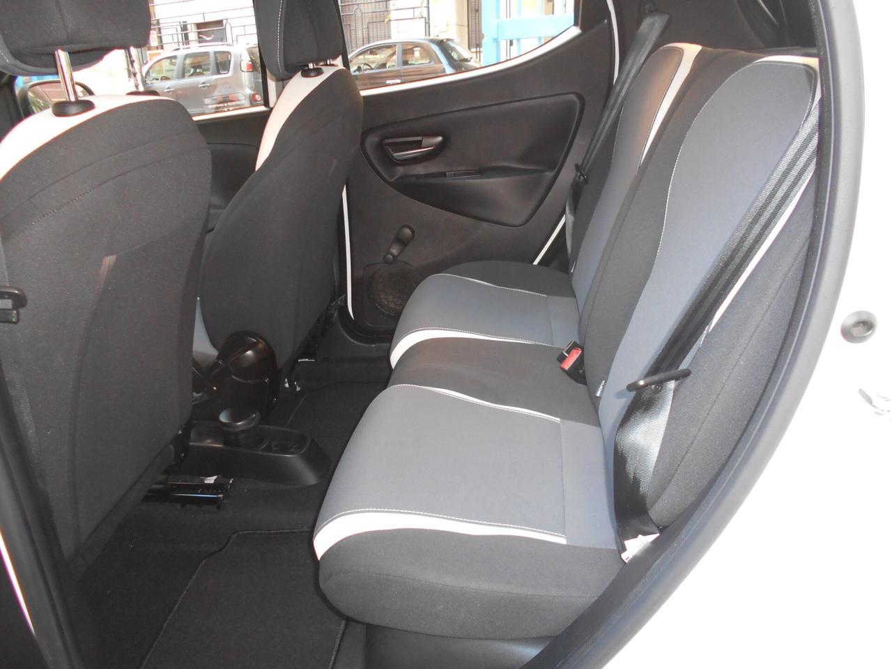 Lancia Ypsilon 0.9 TwinAir 85 CV 5 porte Metano Ecochic Elefantino