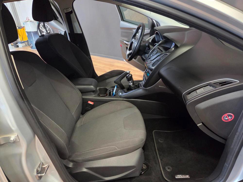 Ford Focus 5 Porte Focus 5p 1.6 tdci Titanium 115cv