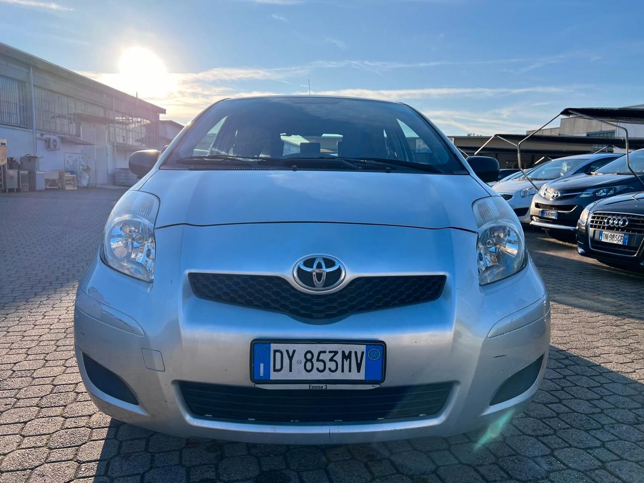 Toyota Yaris 1.0 3 porte