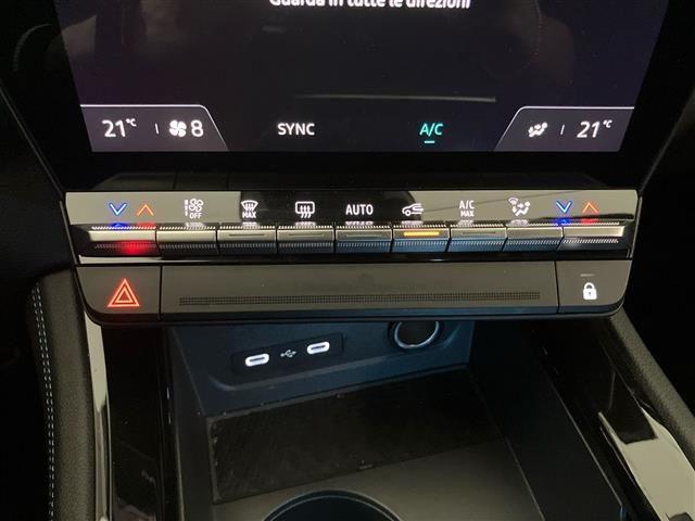 RENAULT Austral 1.2 E-Tech full hybrid 200cv Techno Esprit