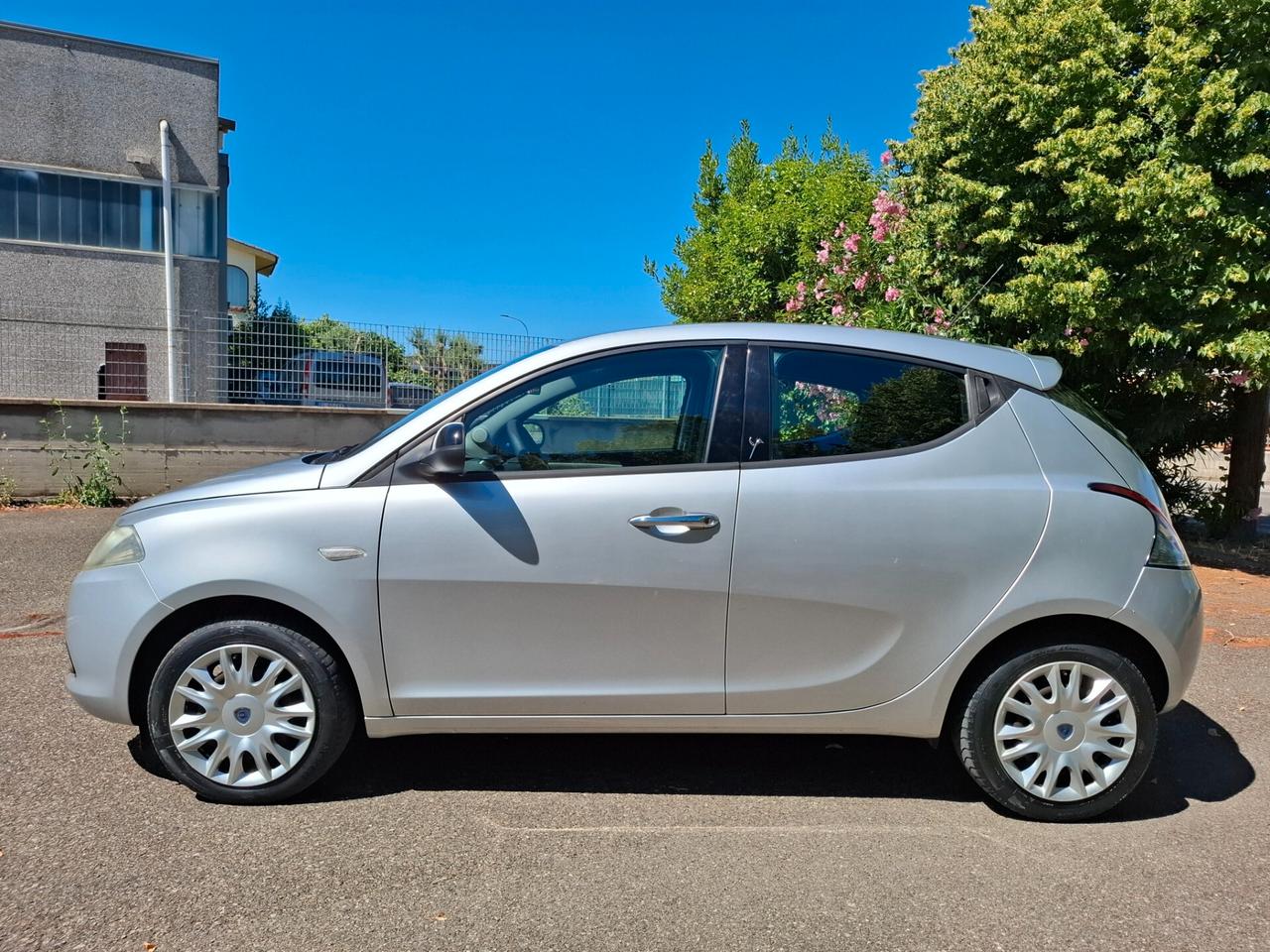 Lancia Ypsilon 1.2 69 CV 5 porte S&S Platinum