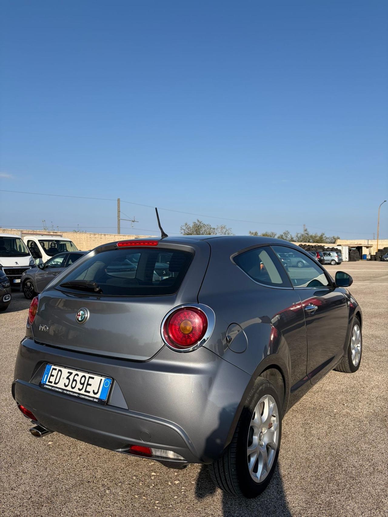 Alfa Romeo MiTo 1.6 JTDm 16V Distinctive Sport Pack