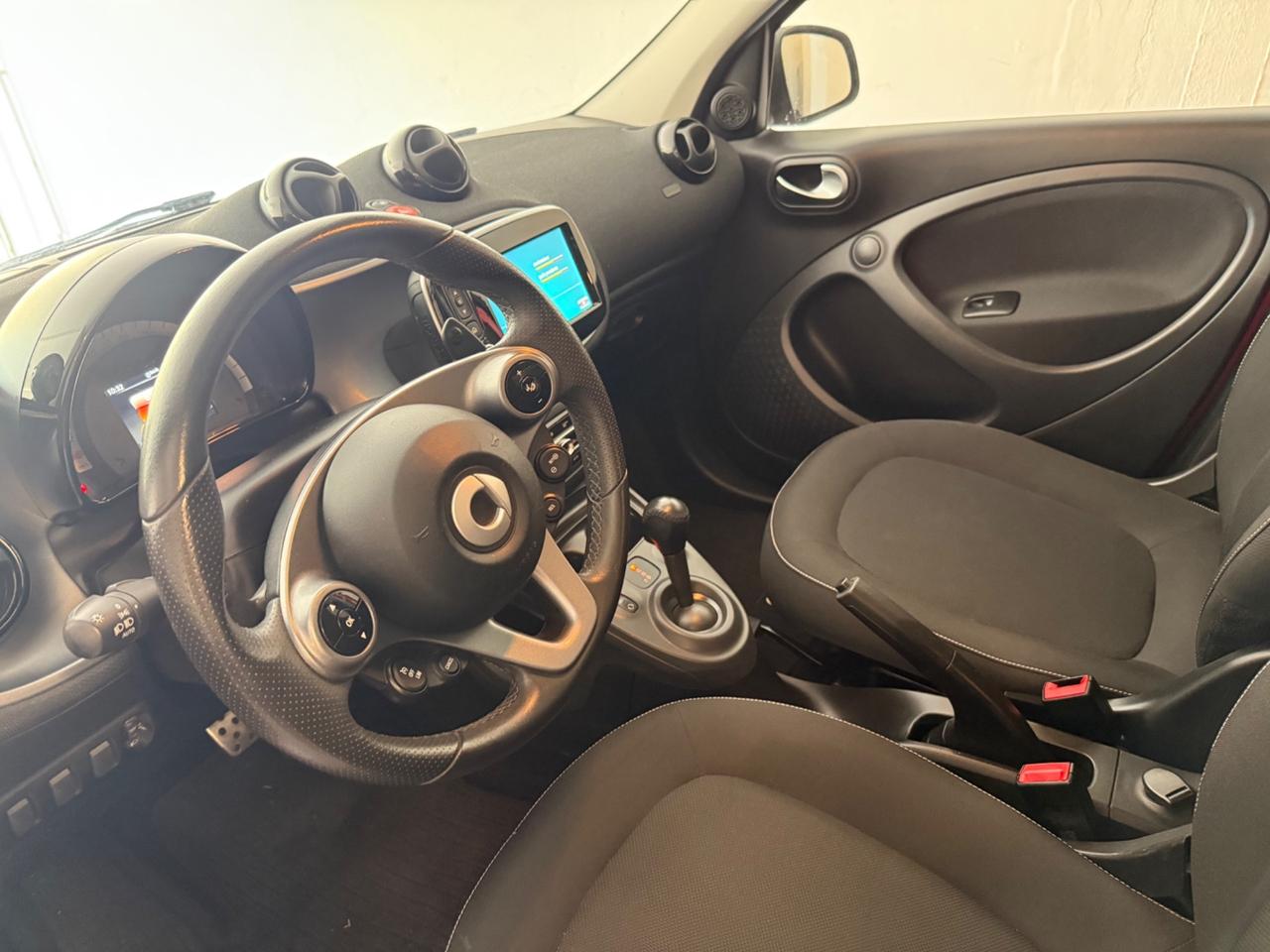 Smart ForFour 90 0.9 Turbo twinamic Nightview red