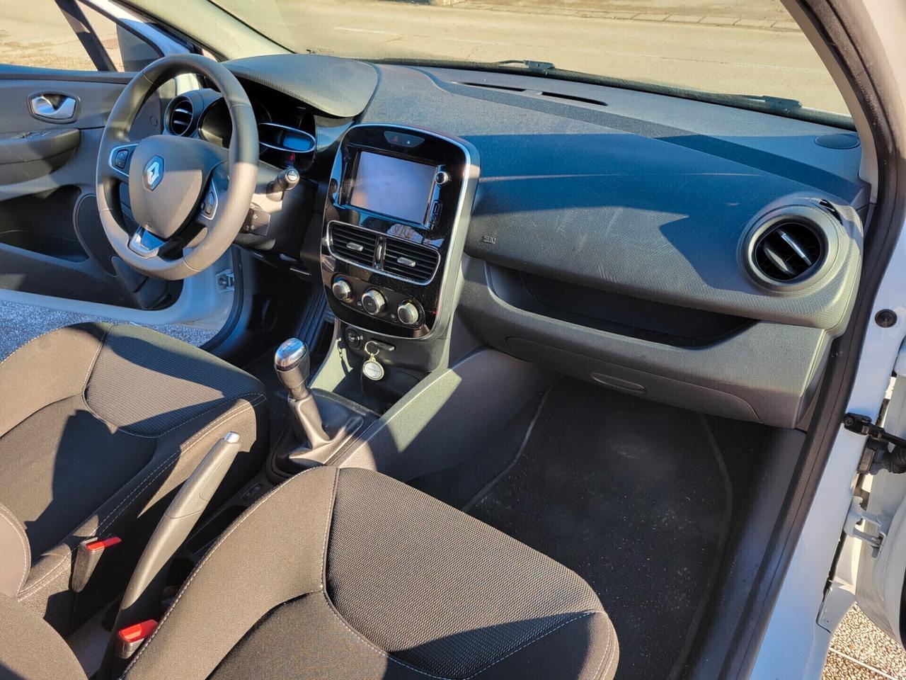 Renault Clio 1.5 dCi 75CV AUTOCARRO NEOPATENTATI