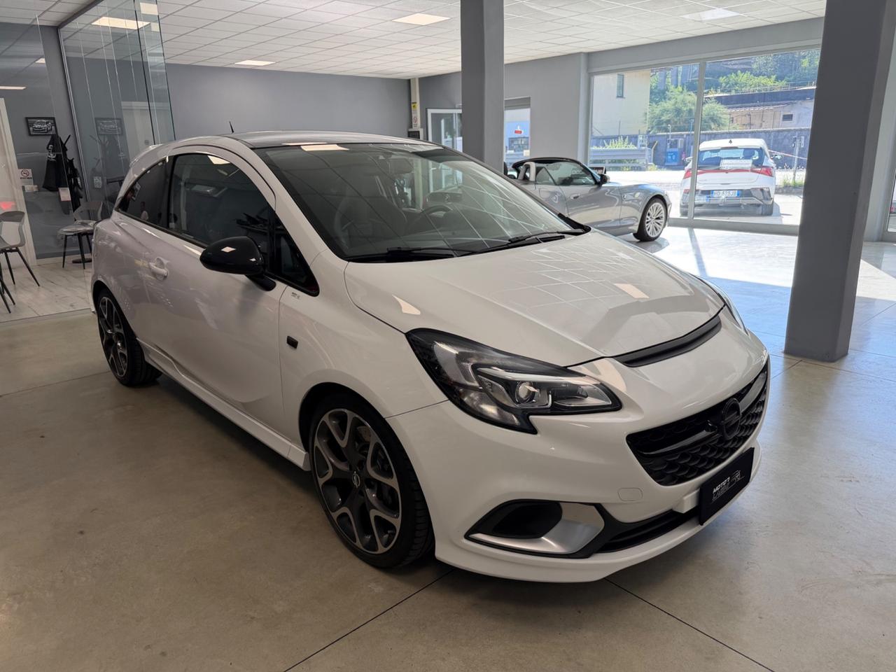 Opel Corsa 1.6 Turbo Coupé OPC