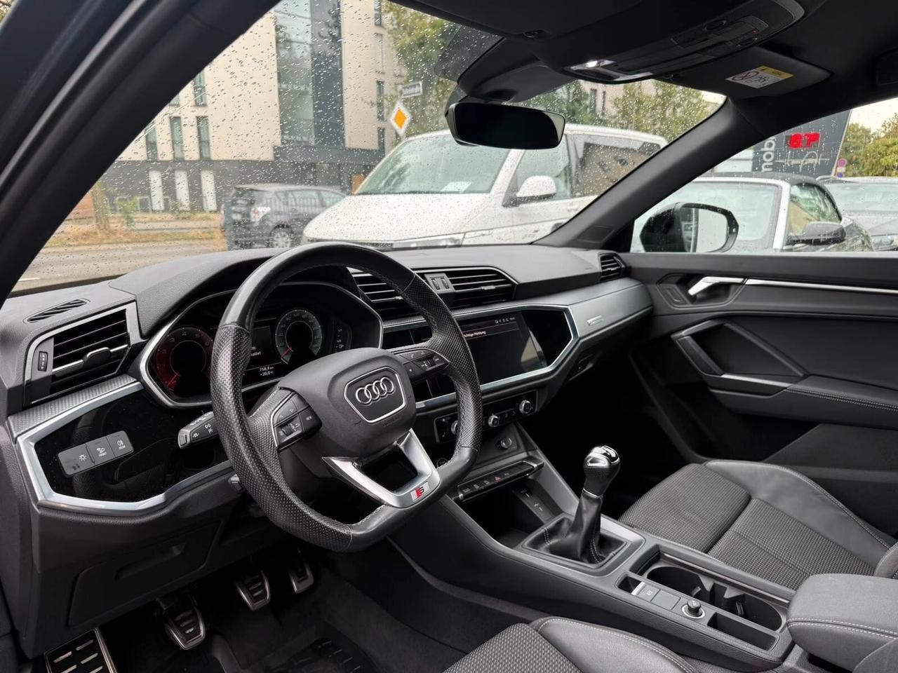 Audi Q3 35 TFSI S line edition