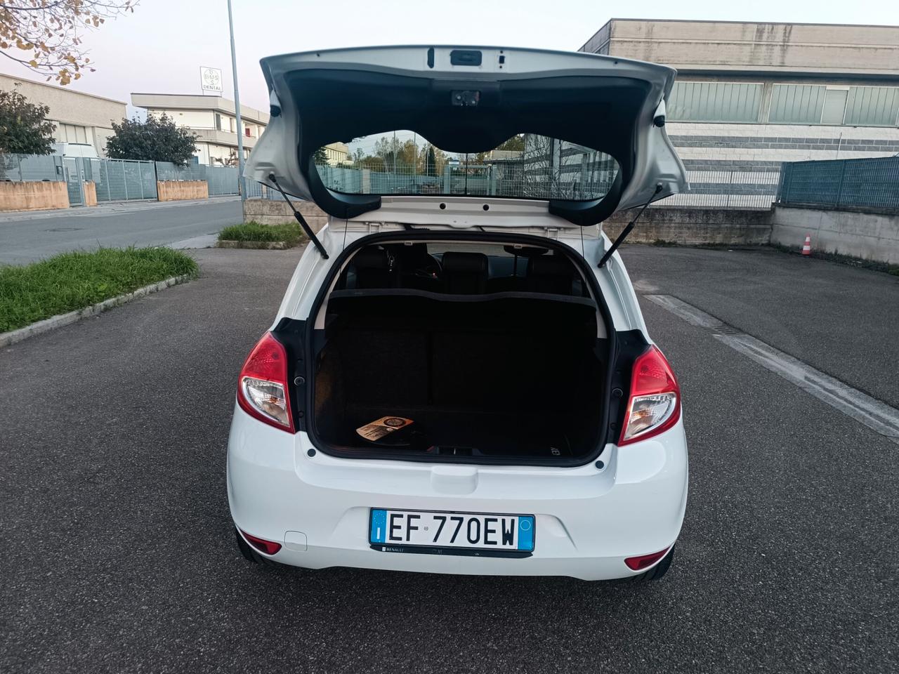 Renault Clio 1.2 benzina SOLAMENTE 69.000 KM