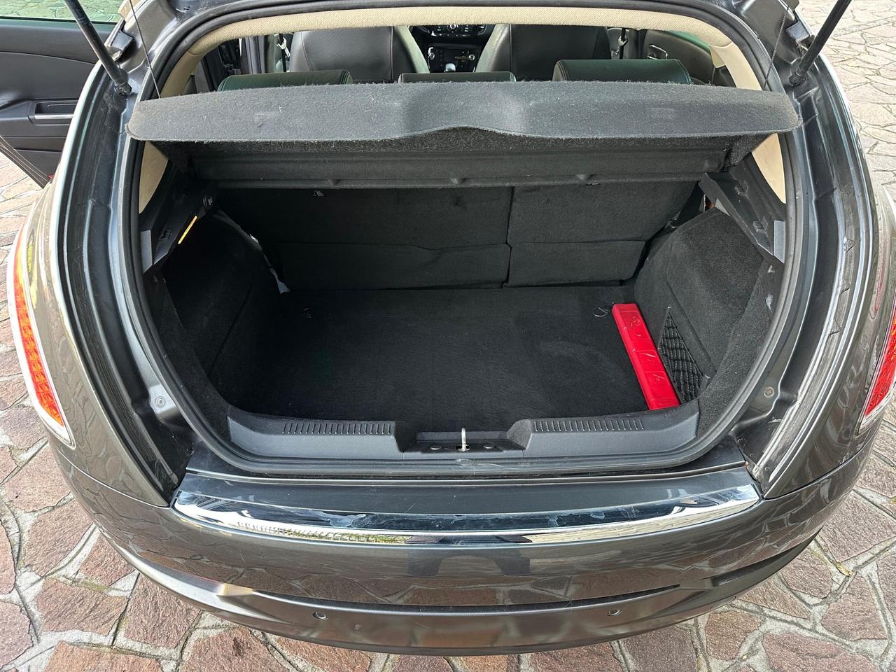 Lancia Delta 1.6 MJT DPF Silver tetto apr int pelle