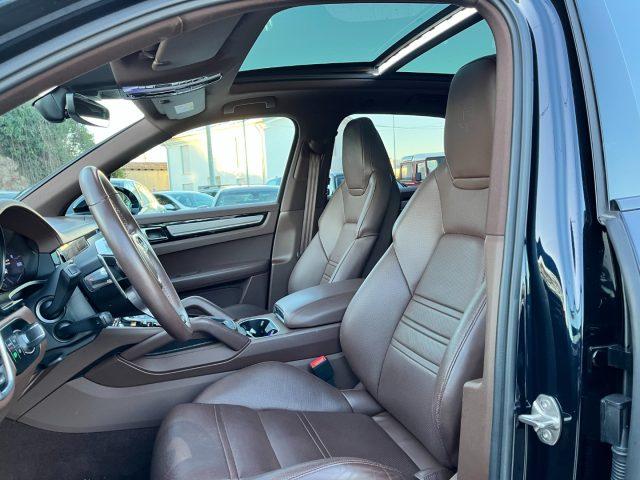 PORSCHE Cayenne 3.0 V6 E-Hybrid Platinum Edition *ASSE POST. STER