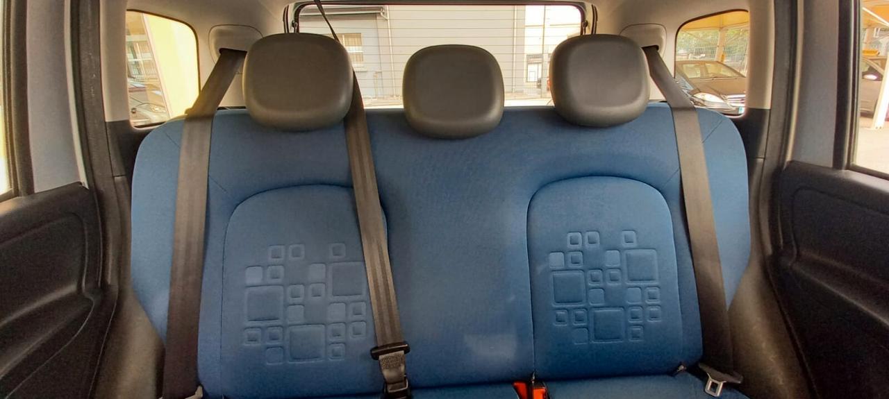 Fiat Panda cc. 1.242 Benzina 69 CV. 4 Cilindri 5 Porte 5 Posti Euro 6B Utilizzabile anche per i Neopatentati.