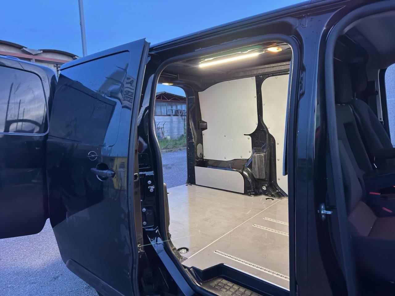 Opel Vivaro 2.0 Diesel 145 CV(L1H1)ENJOY AT8 AUTOMATICO-NAVI-