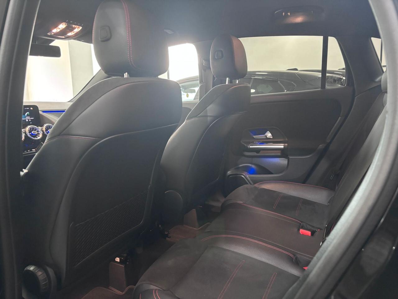 MERCEDES-BENZ GLA 200D PREMIUM AMG-LED-NAVI