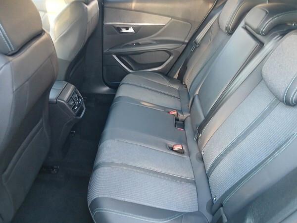 PEUGEOT 3008 1.5 BLUEHDi 130 CV EAT8 ALLURE PACK S&S