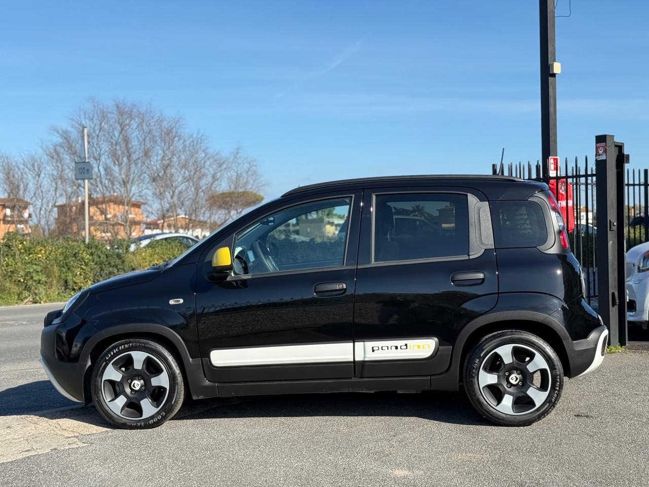 Fiat Panda Pandina Cross 1.0 firefly 70cv hybrid Nero Cinema