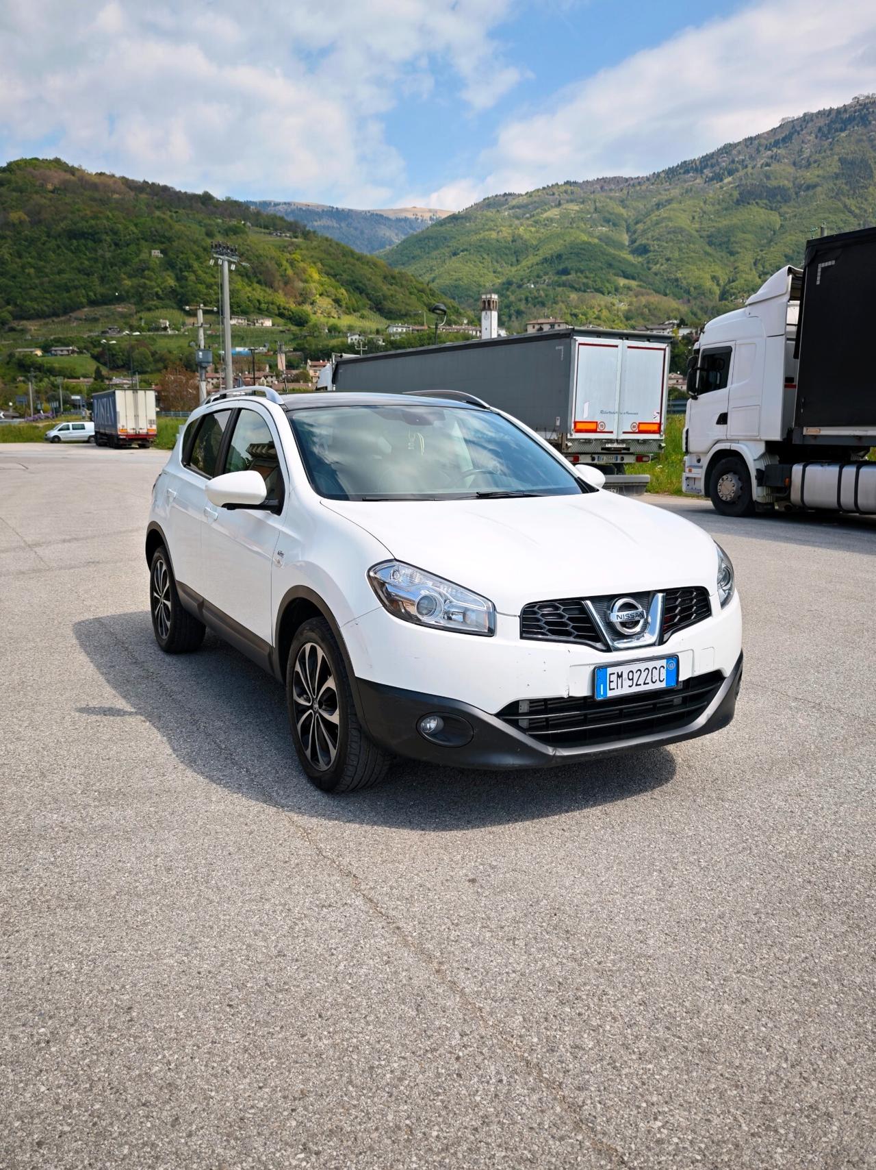 Nissan Qashqai 2.0 4x4 dCi DPF 4WD aut. Tekna Full Optional